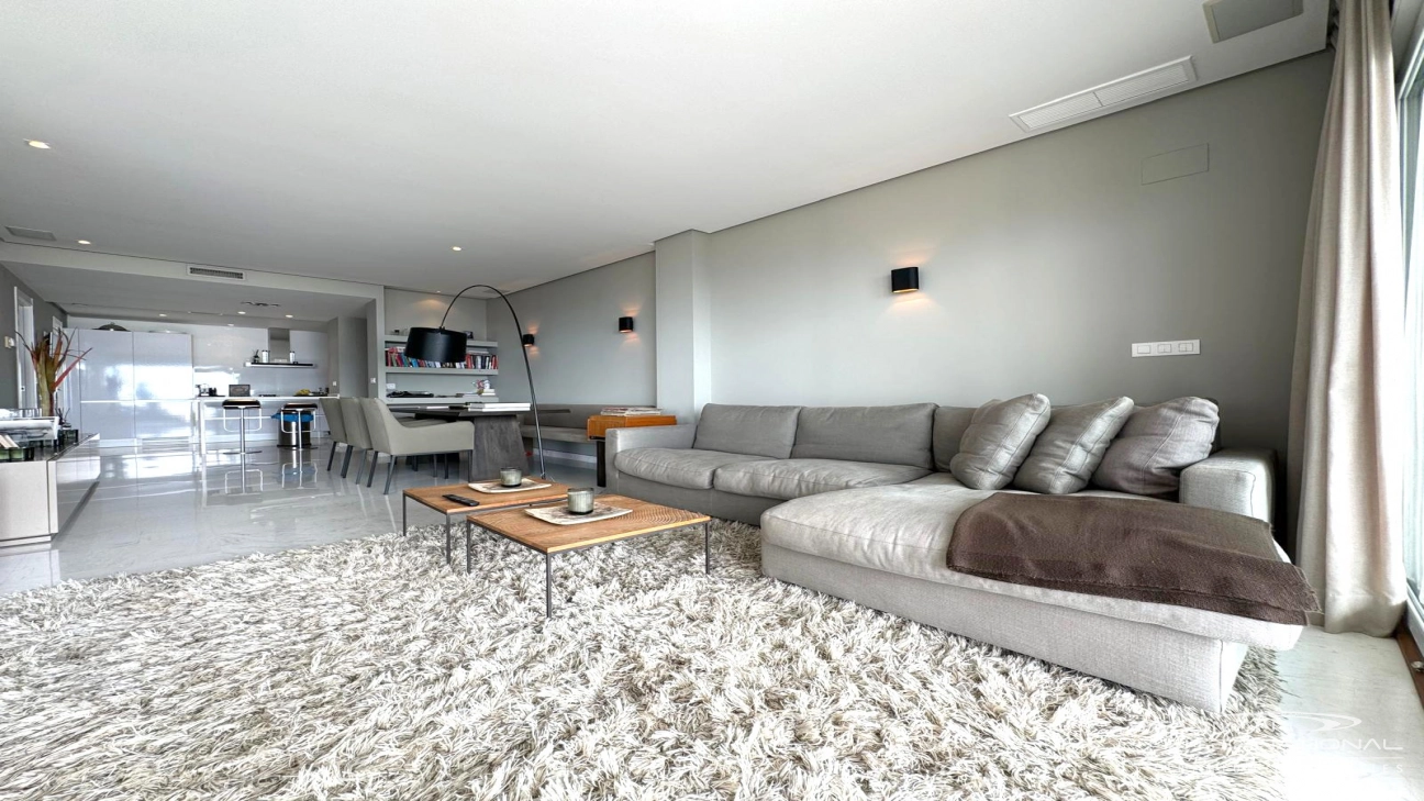Exceptional Corner Apartment with Panoramic Sea Views