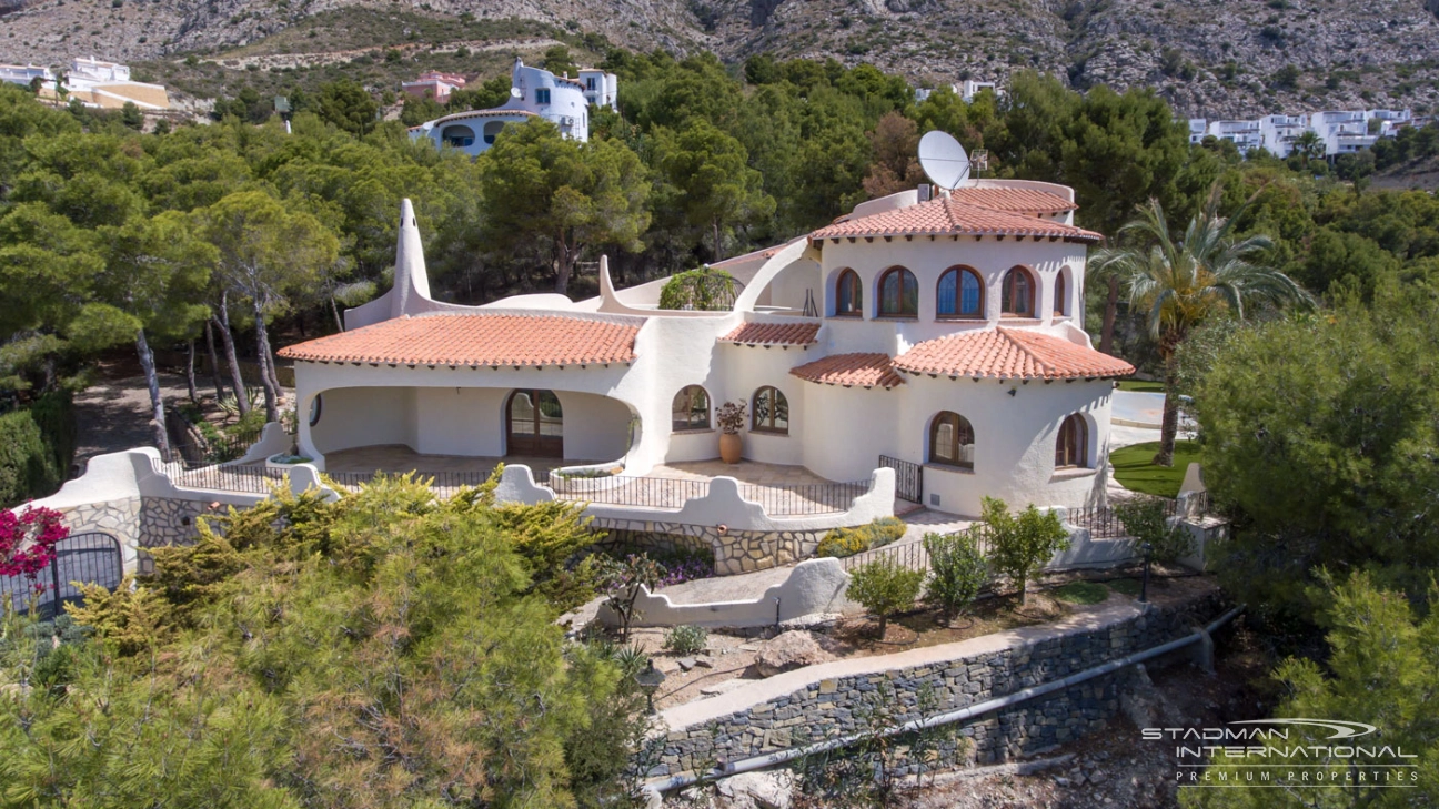 Fantastisk Maurisk Stil Villa Med Moderne Interiør Og Et Stort Privat Tomt