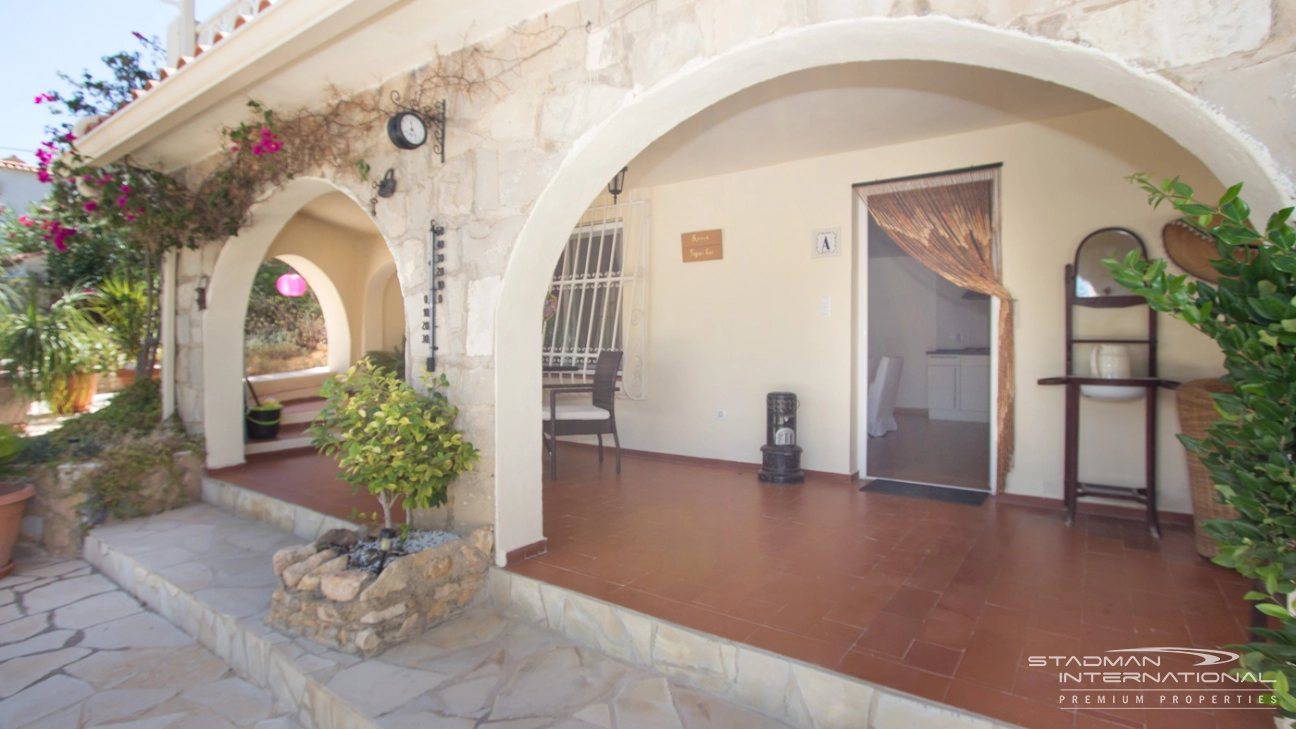Villa med gjesteleilighet i et rolig område i La Nucia