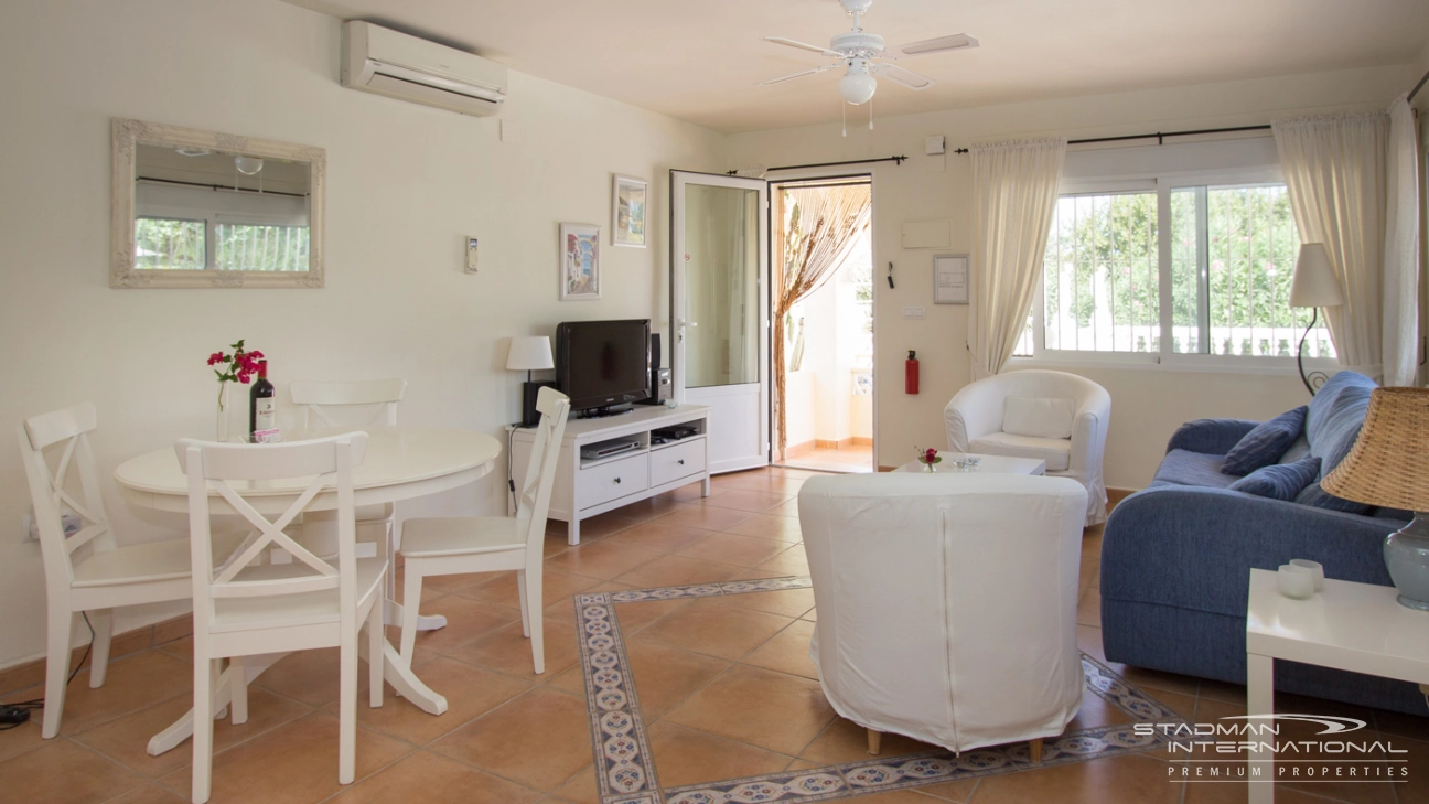 Villa con un Apartamento para Invitados en una Zona tranquila en la Nucia