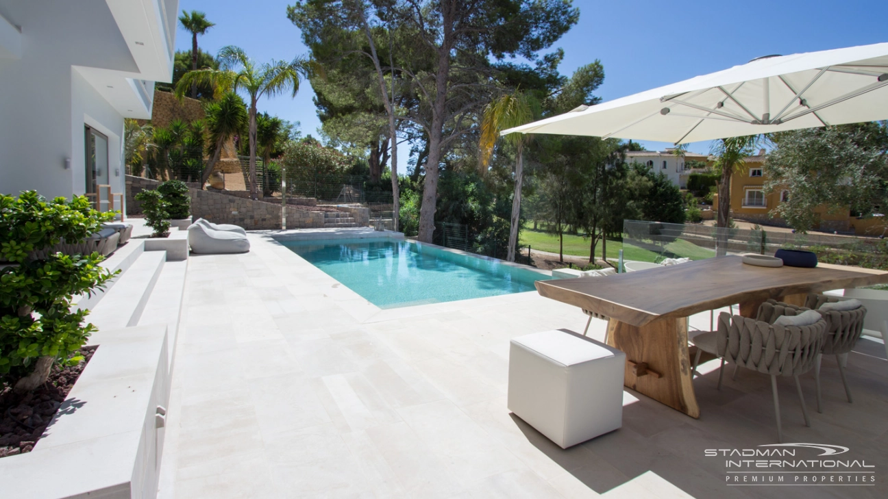 Beautiful Modern Villa Directly Overlooking Don Cayo Golf Course in Altea La Vella
