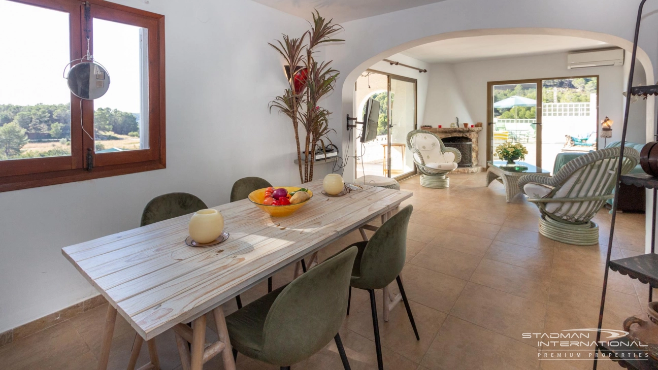 South Facing Villa with Indoor Pool in Altea La Vella
