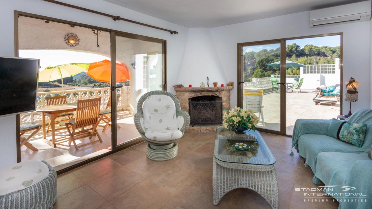 South Facing Villa with Indoor Pool in Altea La Vella
