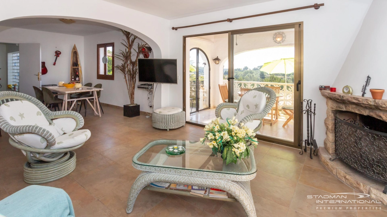 South Facing Villa with Indoor Pool in Altea La Vella
