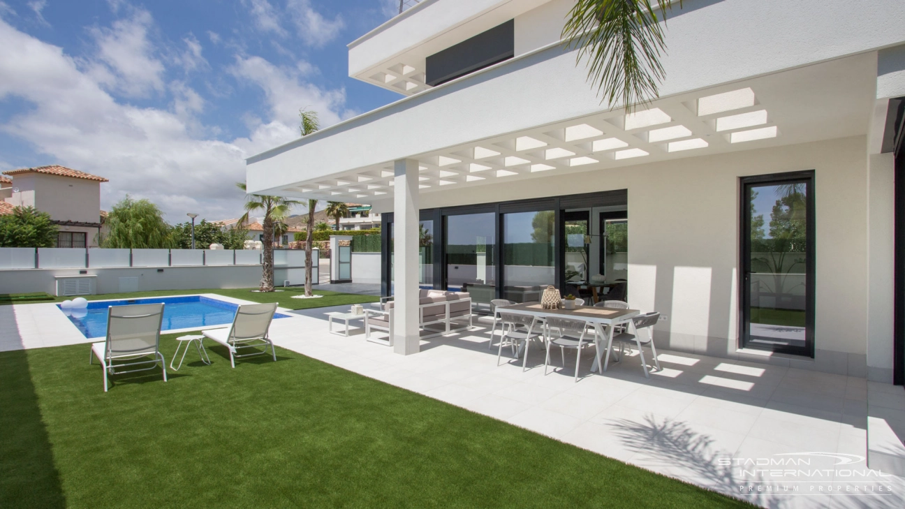 Modern Luxury New Build Villa with Sea View