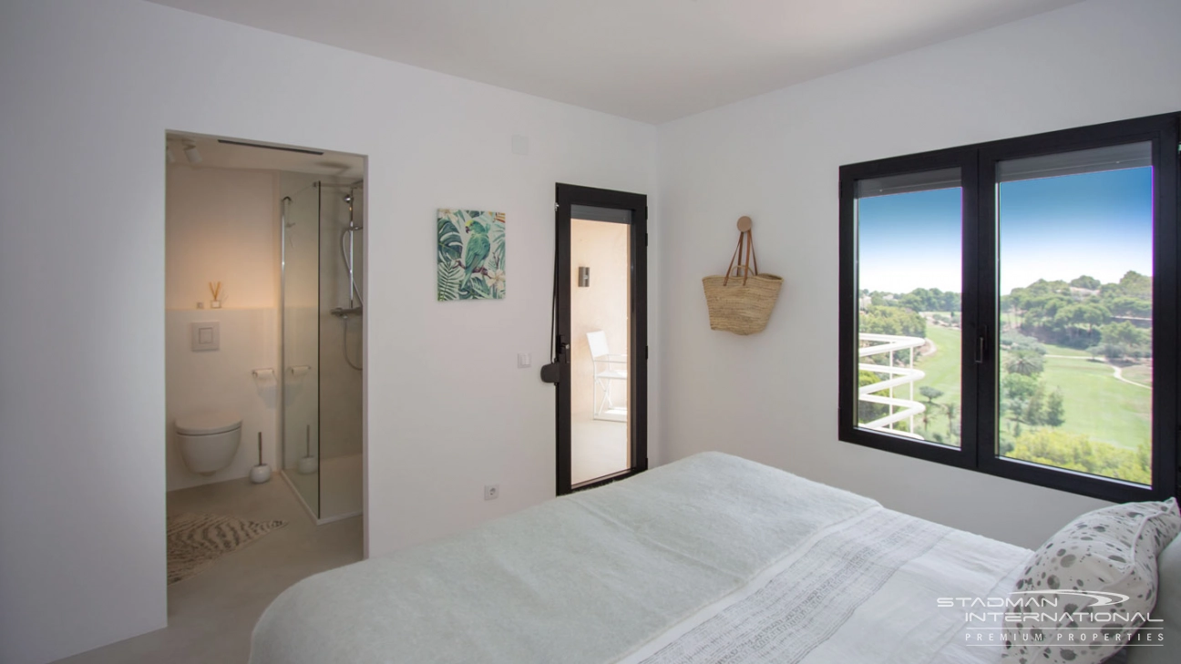 Ibiza-Style Duplex Apartment at the Altea Golf Club with Sea view
