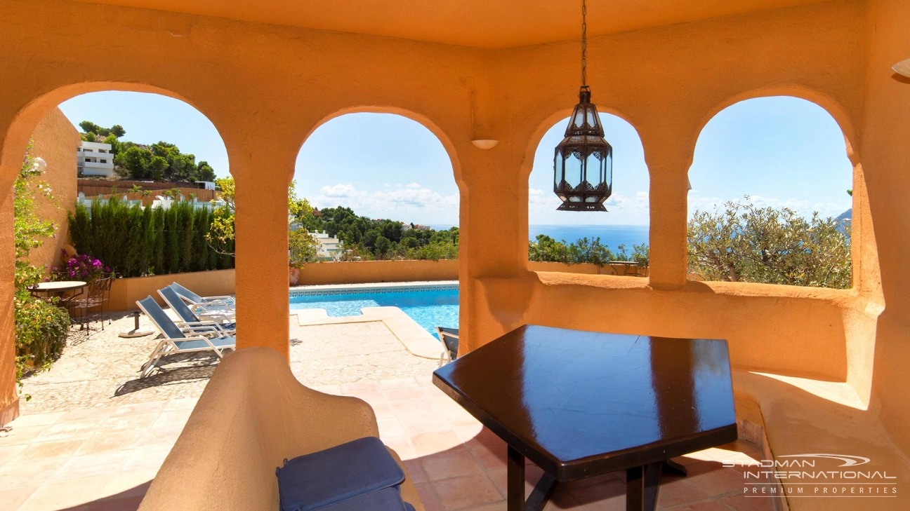Confortable apartamento de estilo Morisco con magnificas vistas al Mar