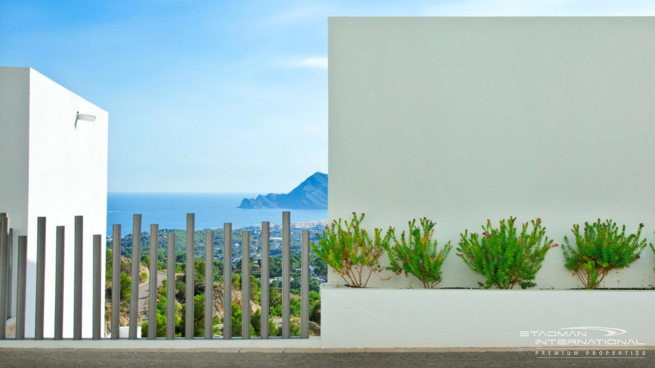 Neu gebaute Villa in der Sierra de Altea mit wunderschönem Meerblick