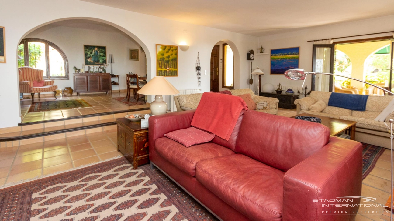 Ruime Villa med mye privatliv i Sierra de Altea Golf 
