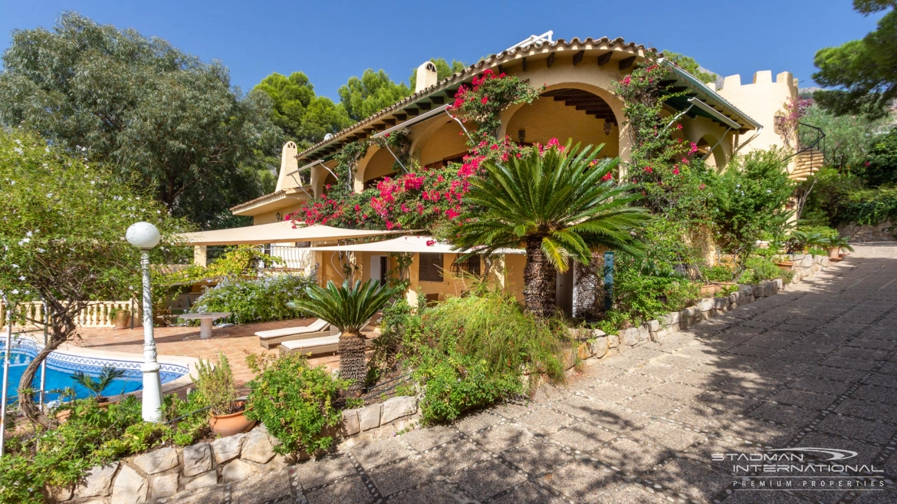 Spacieuse Villa avec Beaucoup d'Intimité dans la Sierra de Altea Golf