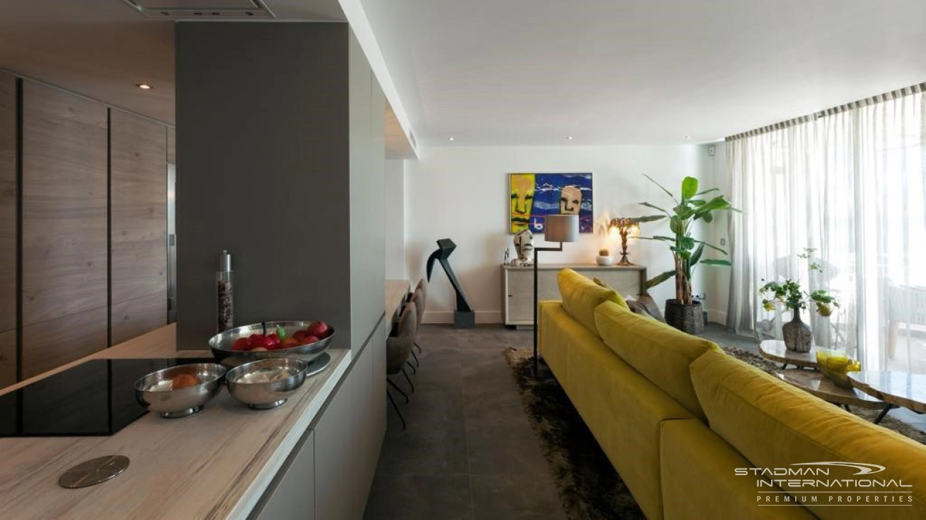 VERKOCHT---Luxueus Eerstelijns Appartement op de Boulevard van Altea