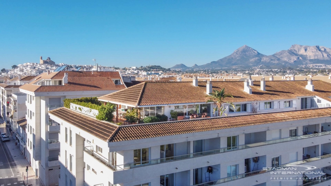 Spacious Penthouse with Panoramic Sea Views in Altea Town Centre