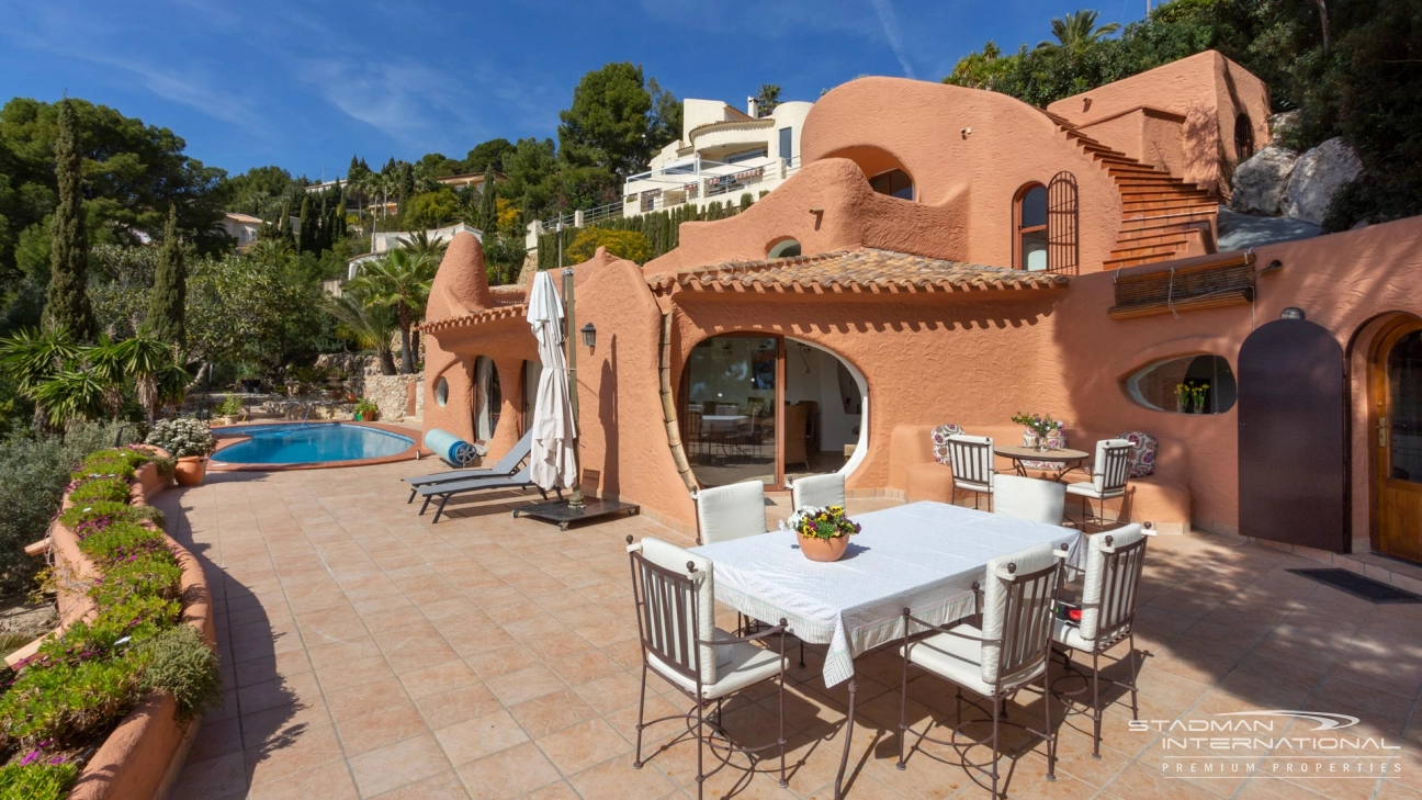 GERESERVEERD--Prachtige Villa in Moorse stijl met zicht op Zee 