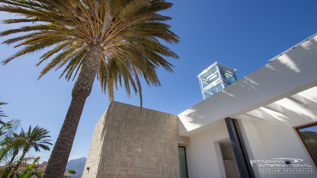 Villa Moderna con Vistas al Mar Cerca de la Playa y el Pueblo