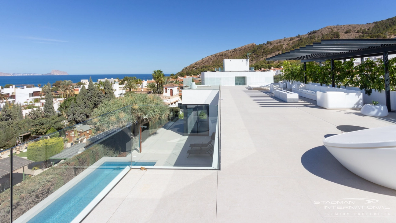 Villa Moderna con Vistas al Mar Cerca de la Playa y el Pueblo