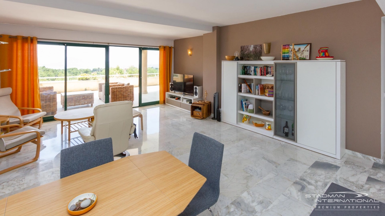 VENDIDO - Bonito Apartamento con Amplia Terraza cerca del Campo de Golf de Altea