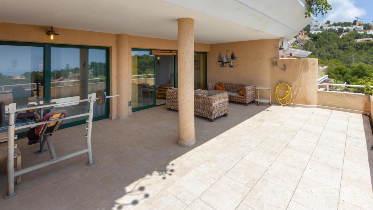 VENDIDO - Bonito Apartamento con Amplia Terraza cerca del Campo de Golf de Altea