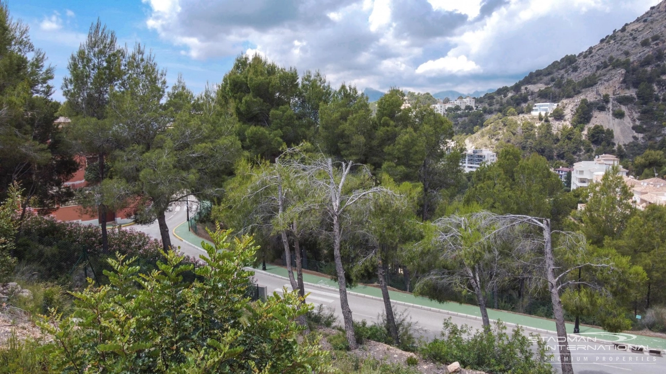 Building Plot with Panoramic Views in Altea Hills