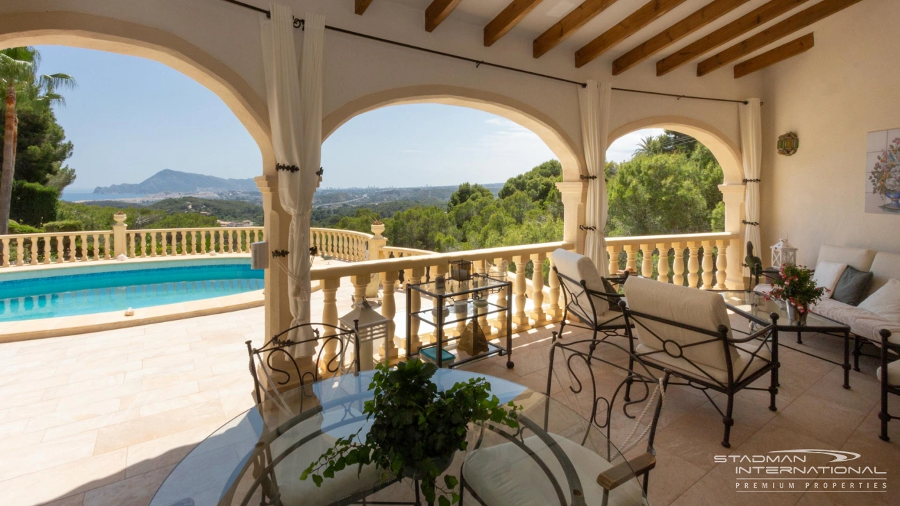 Villa auf einem schönen und geräumigen Grundstück in der Nähe von Altea La Vella