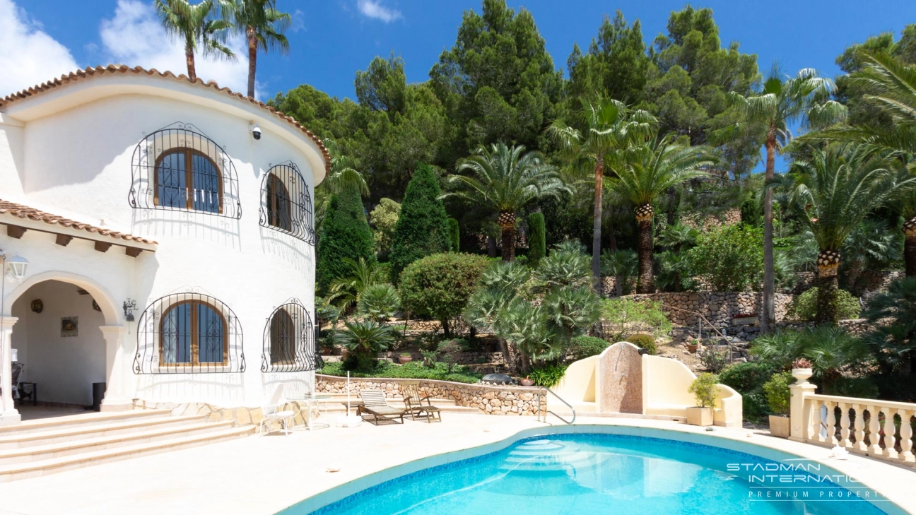 Villa auf einem schönen und geräumigen Grundstück in der Nähe von Altea La Vella