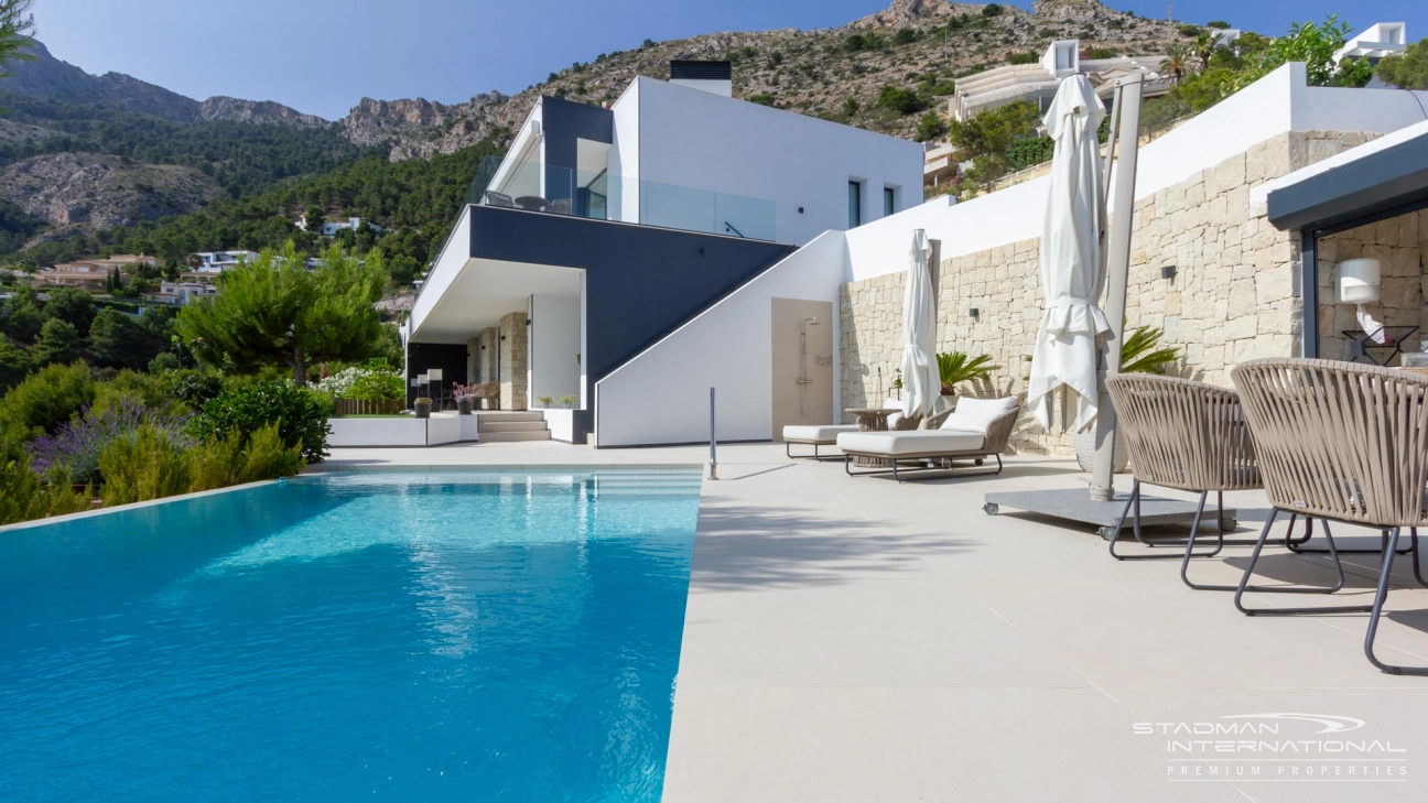 Large Modern Villa with Sea views in Altea Hills