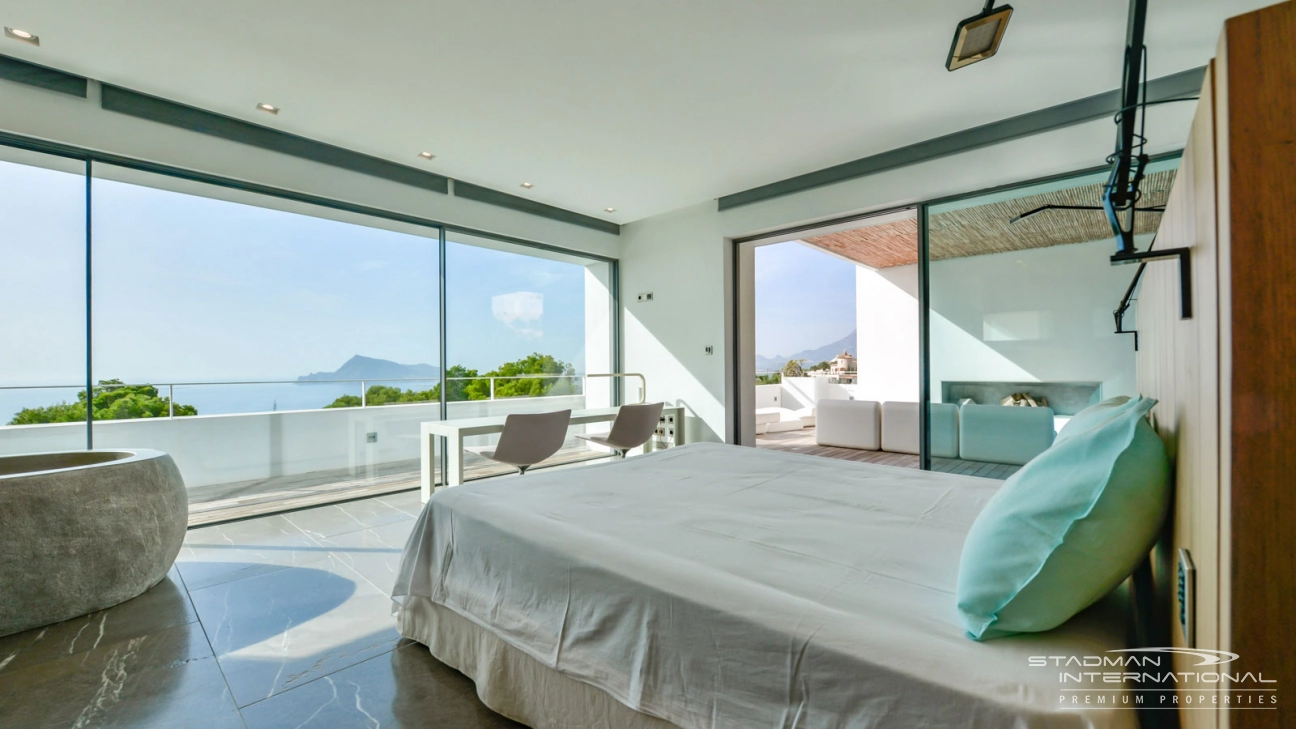 Exceptional Villa with Beautiful Panoramic View and Full Privacy 