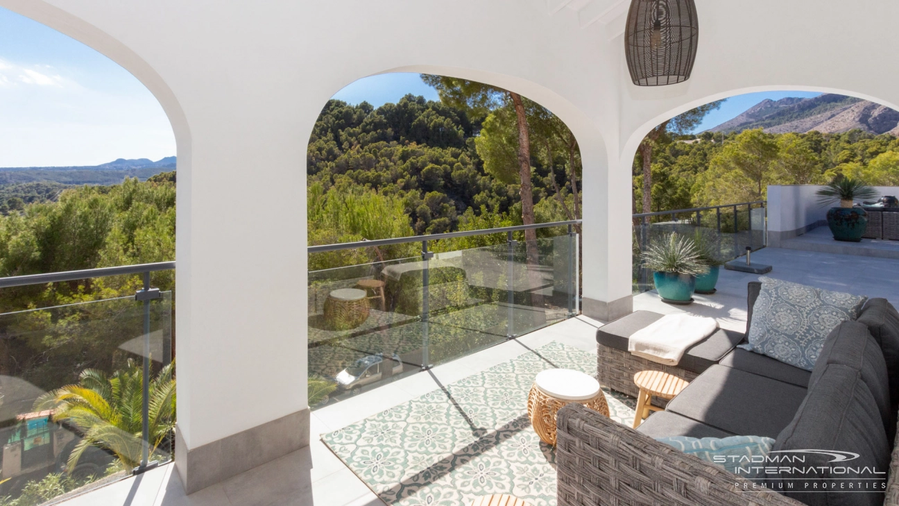 Beautiful Ibiza Style Villa in a Quiet Street Near Altea La Vella