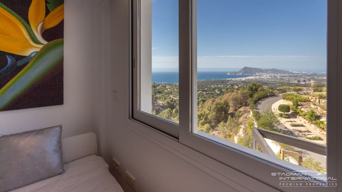 Moderne Villa mit spektakulärem Blick auf die Bucht von Altea