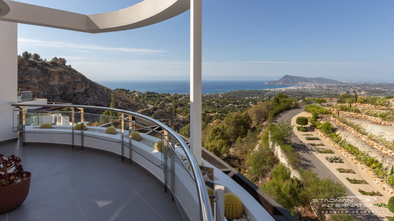 Moderne Villa mit spektakulärem Blick auf die Bucht von Altea