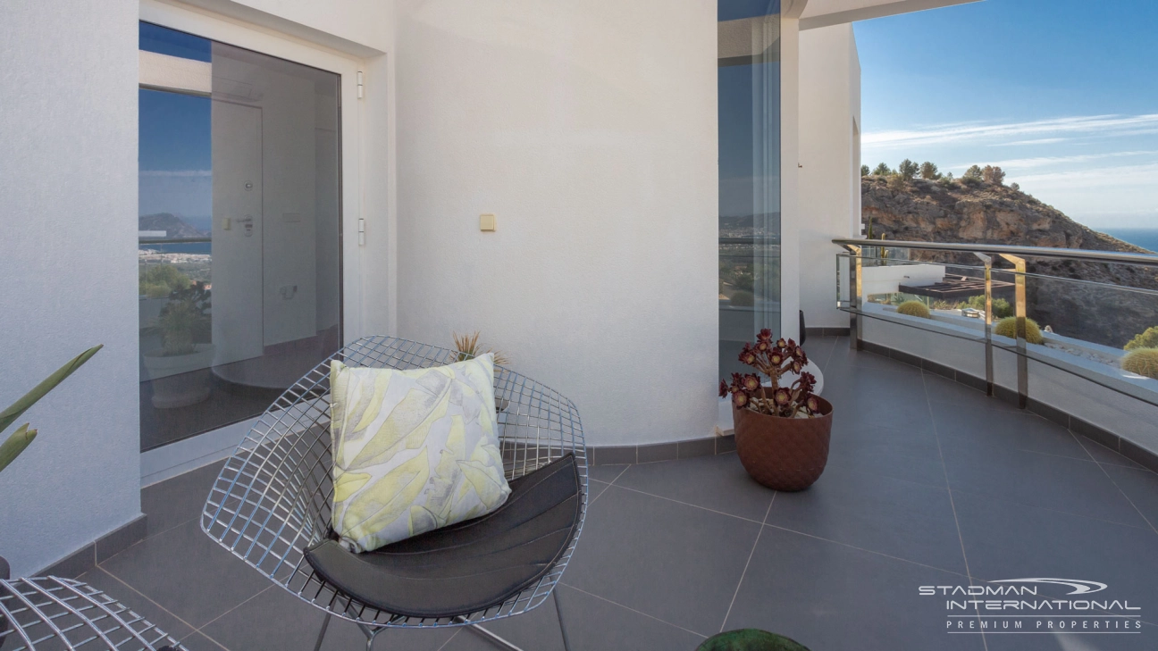 Moderne Villa mit spektakulärem Blick auf die Bucht von Altea