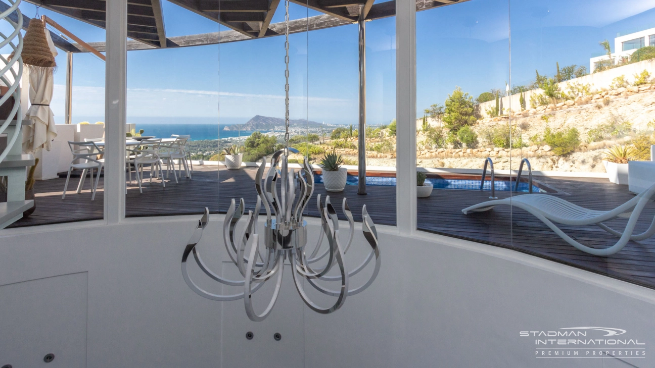 Moderne Villa mit spektakulärem Blick auf die Bucht von Altea