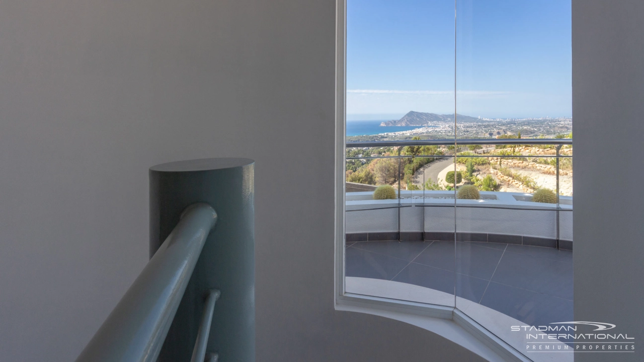 Moderne Villa mit spektakulärem Blick auf die Bucht von Altea