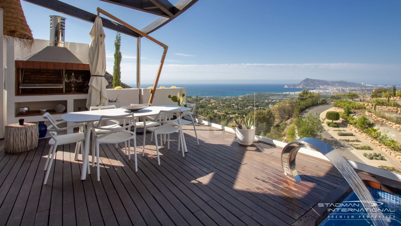 Villa Moderne avec Vue Spectaculaire sur la Baie d'Altea