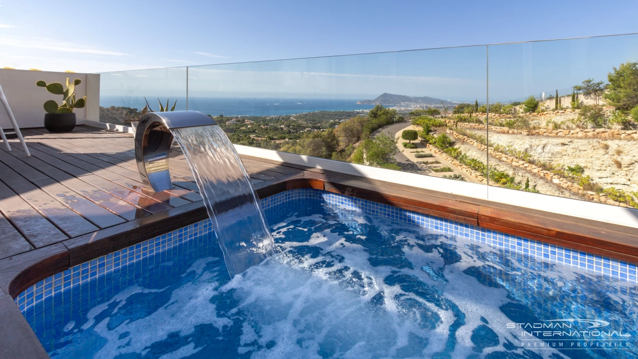 Villa Moderne avec Vue Spectaculaire sur la Baie d'Altea