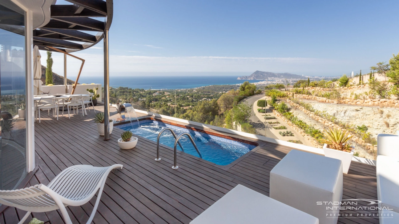 Moderne Villa mit spektakulärem Blick auf die Bucht von Altea