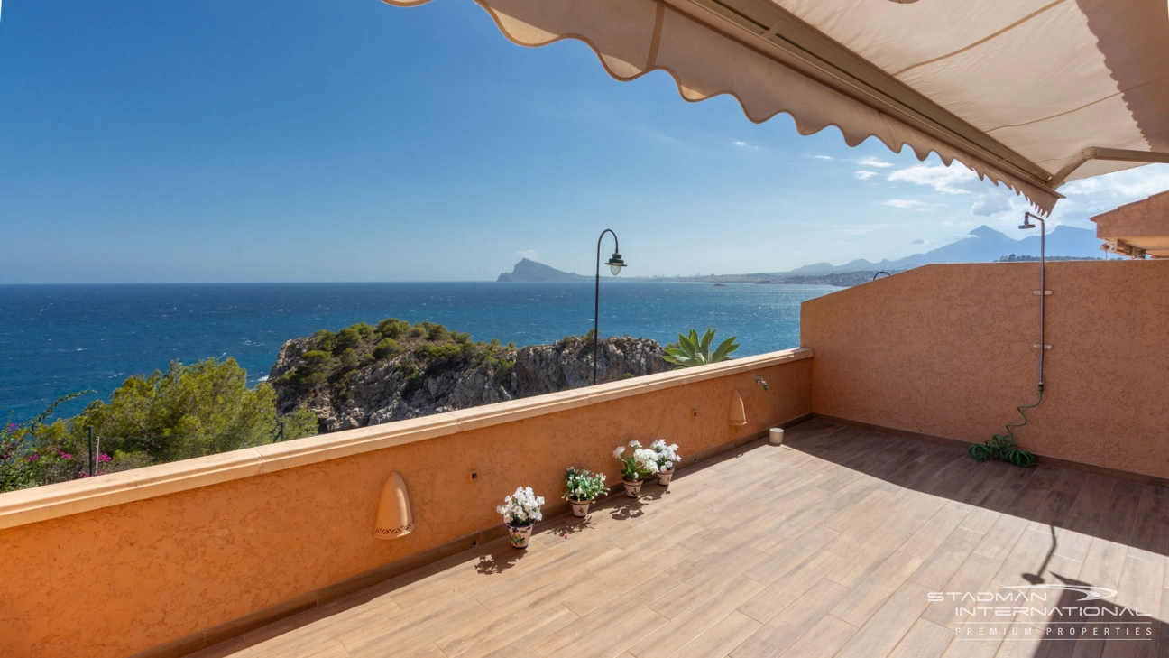 Apartment in Mascarat with Open Sea View