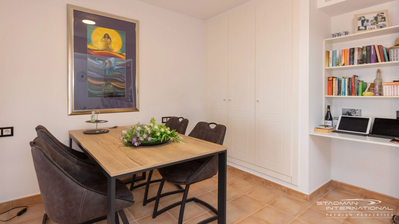 Apartamento en Mascarat con Vista Abierta al Mar 