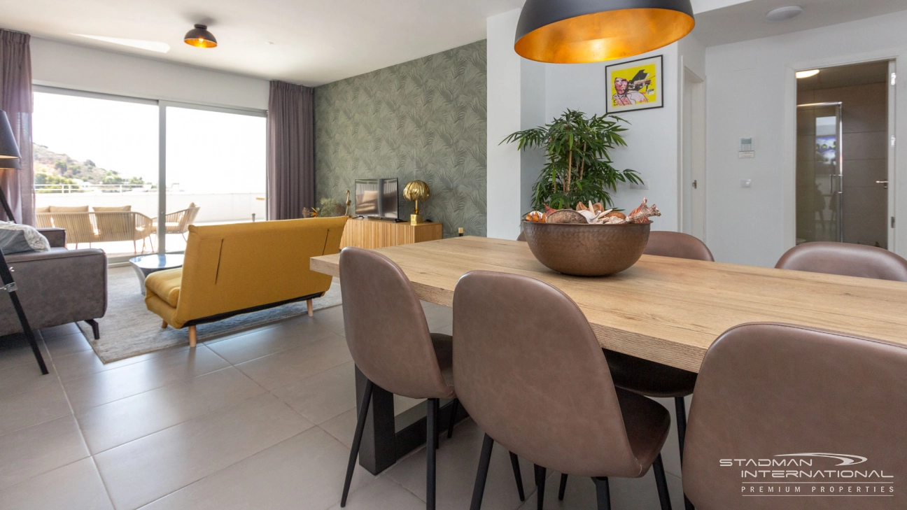 Prachtig Modern Appartement met Zeezicht