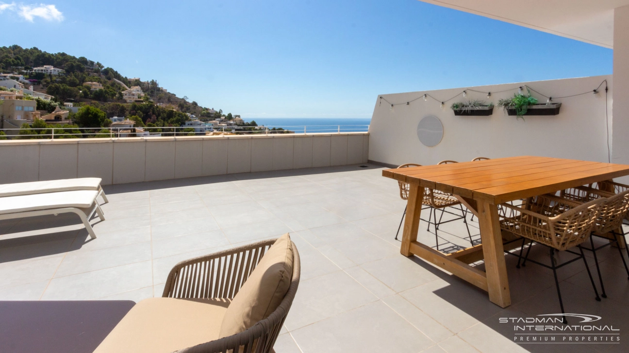 Beautiful Modern Apartment with Sea Views 