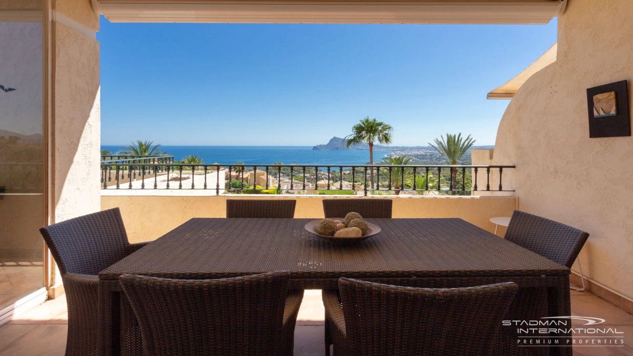 Ruim Duplex Penthouse met Prachtig Zeezicht in Altea Hills