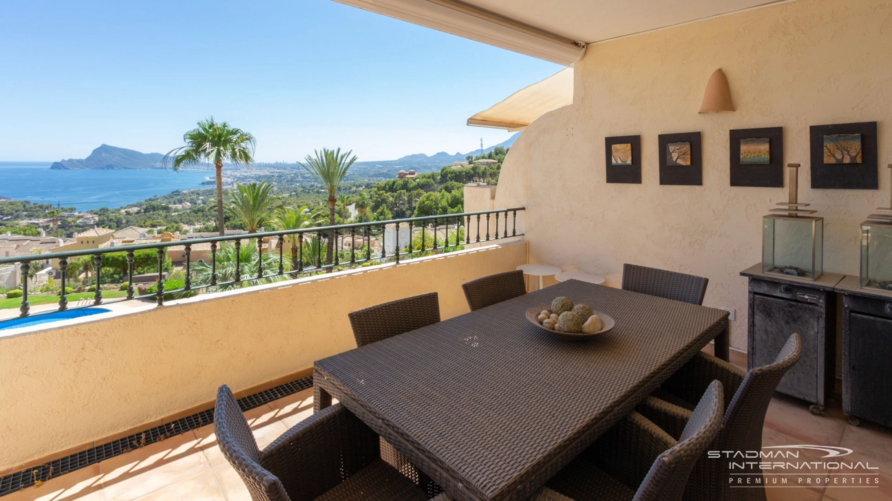 Ruim Duplex Penthouse met Prachtig Zeezicht in Altea Hills