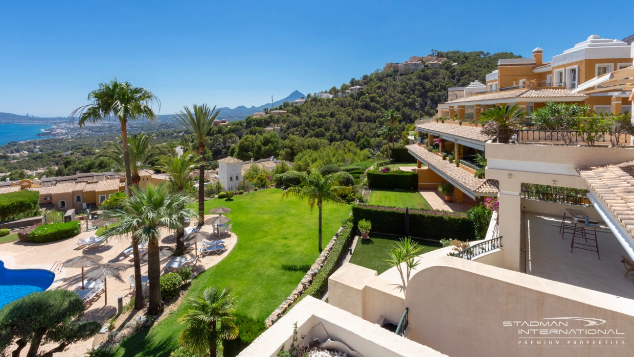 Ruim Duplex Penthouse met Prachtig Zeezicht in Altea Hills