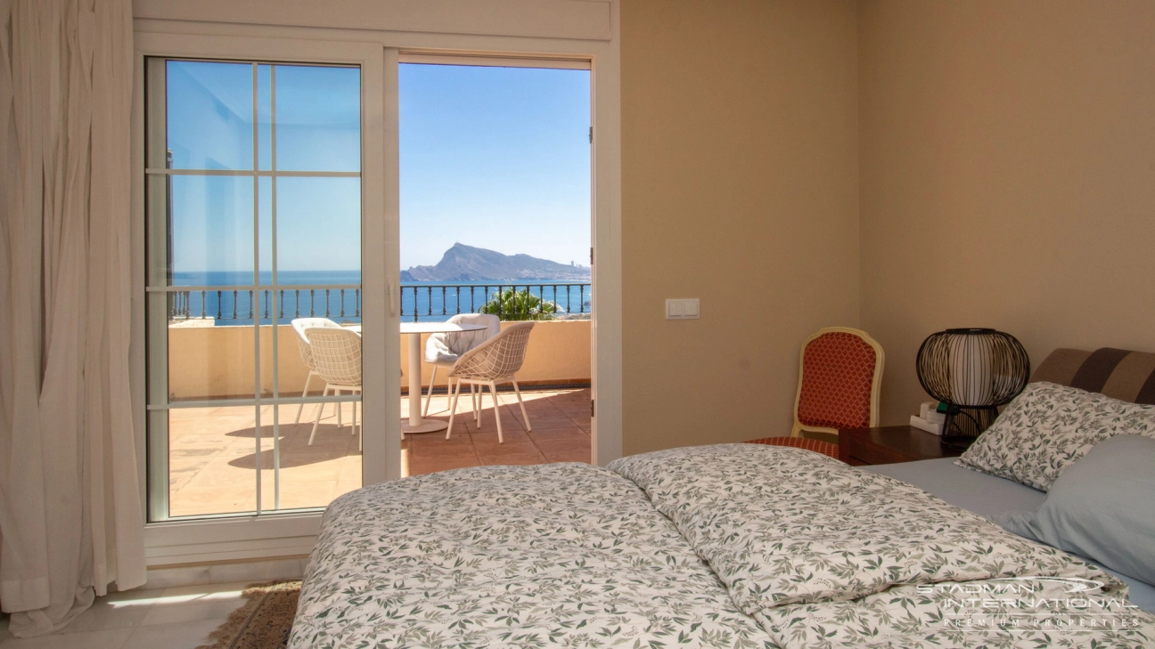 Ruim Duplex Penthouse met Prachtig Zeezicht in Altea Hills