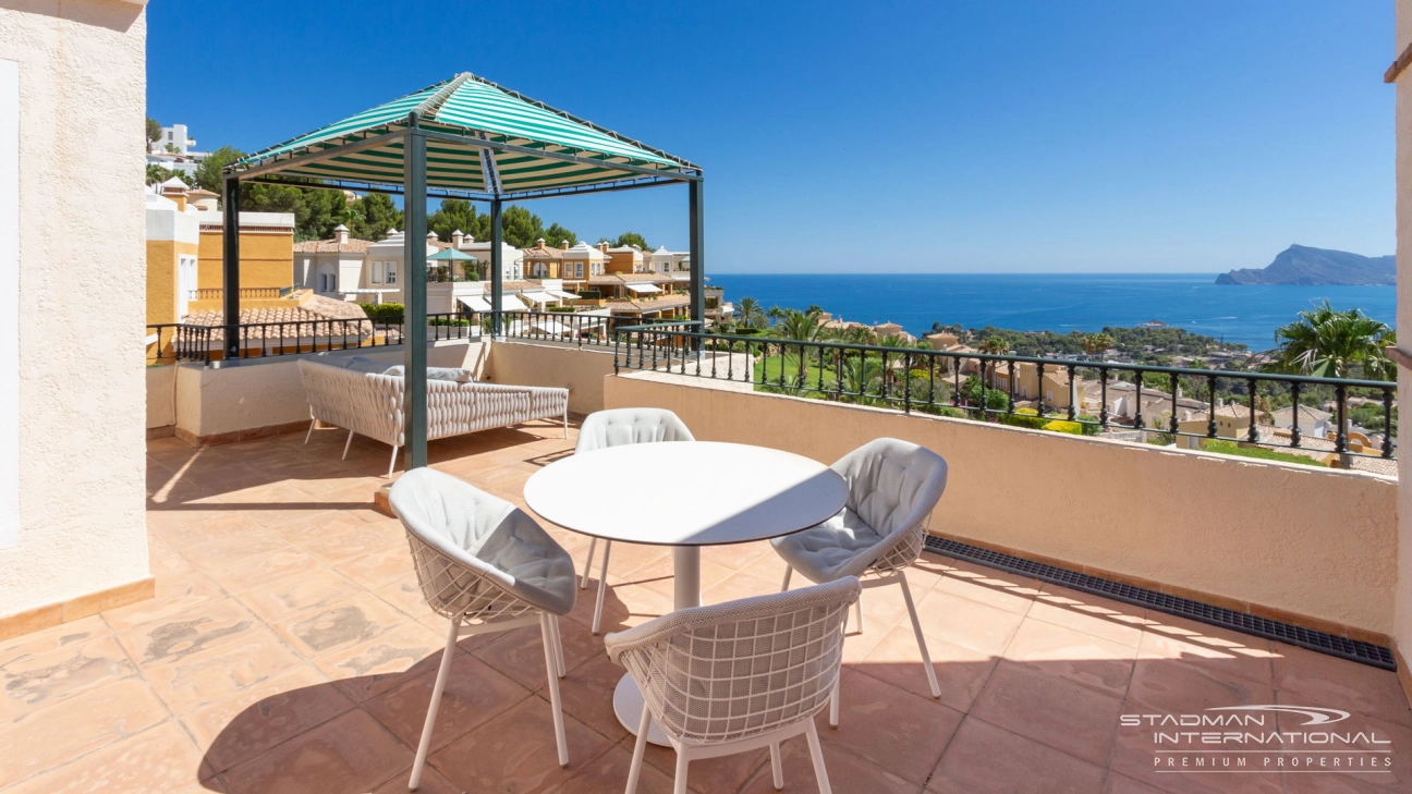 Ruim Duplex Penthouse met Prachtig Zeezicht in Altea Hills