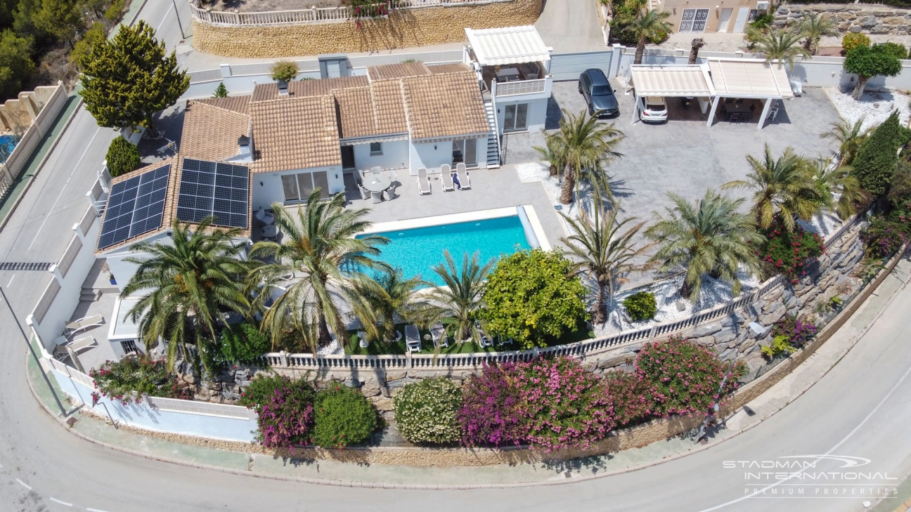 Wunderschön renovierte einstöckige Villa mit Meerblick