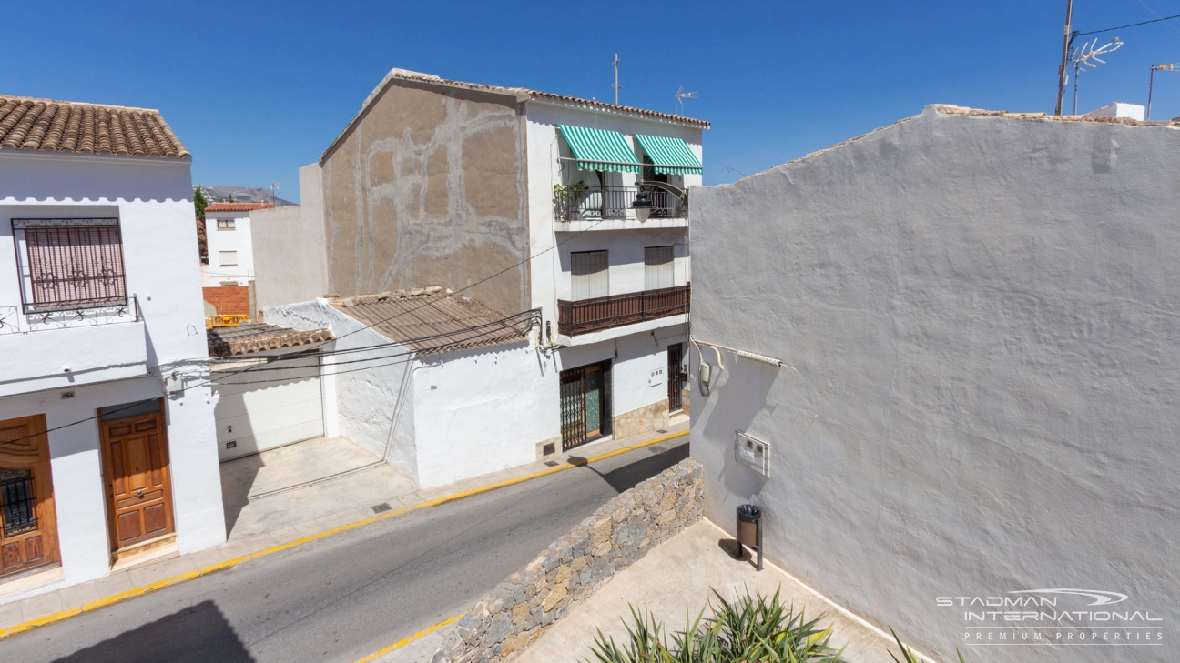 Neu gebaute Wohnung im Zentrum von Altea