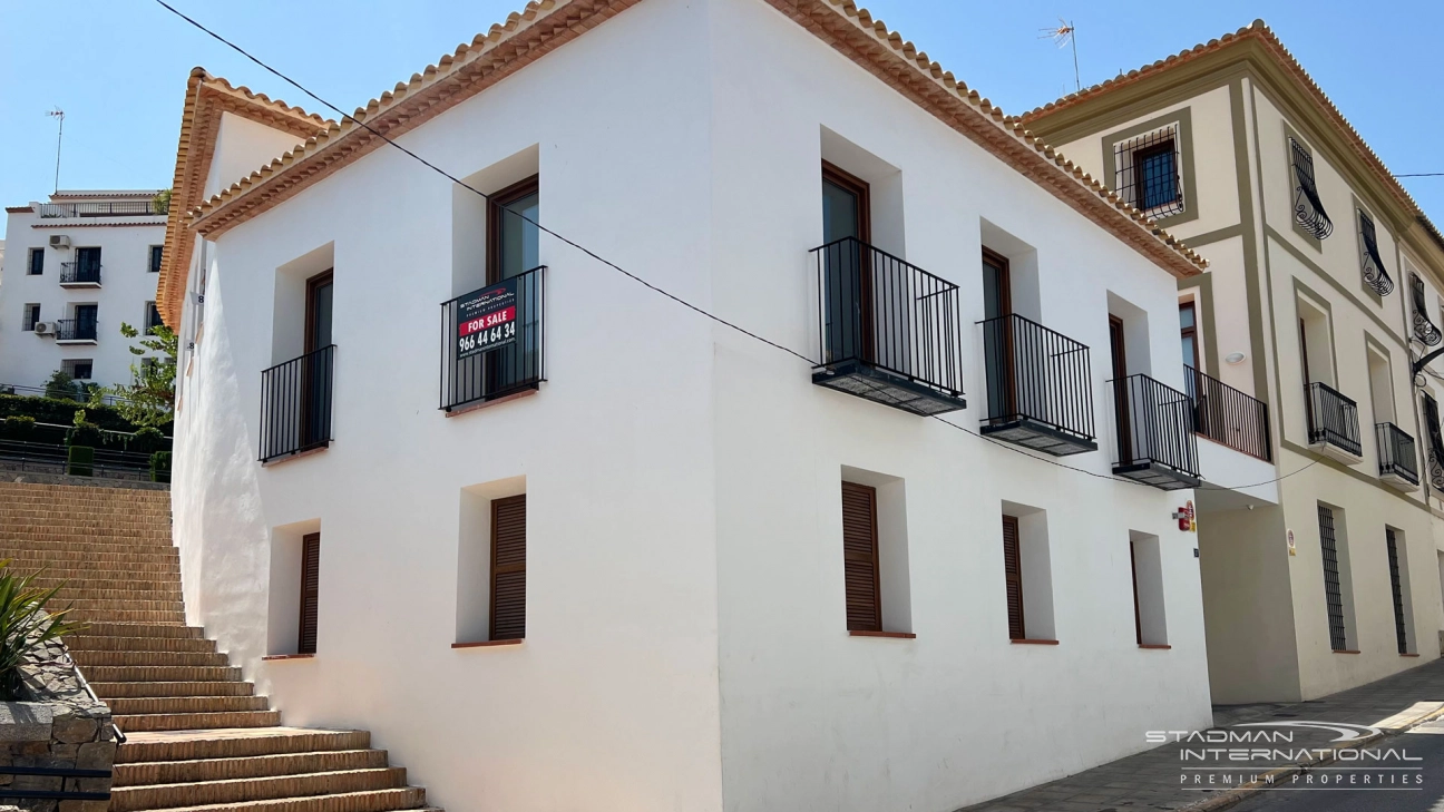 Neu gebaute Wohnung im Zentrum von Altea