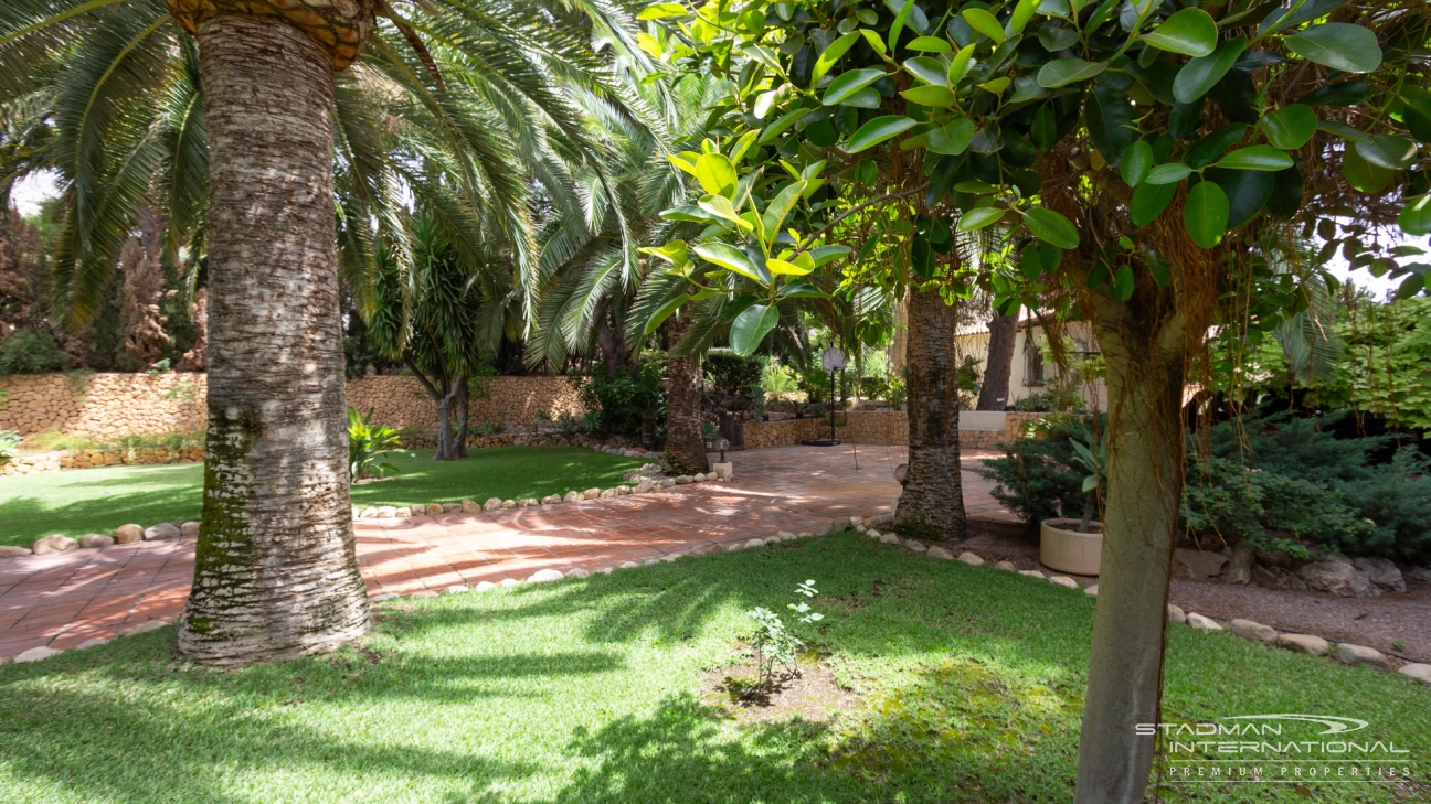 Imposante Villa mit außergewöhnlichem Meerblick in bester Lage