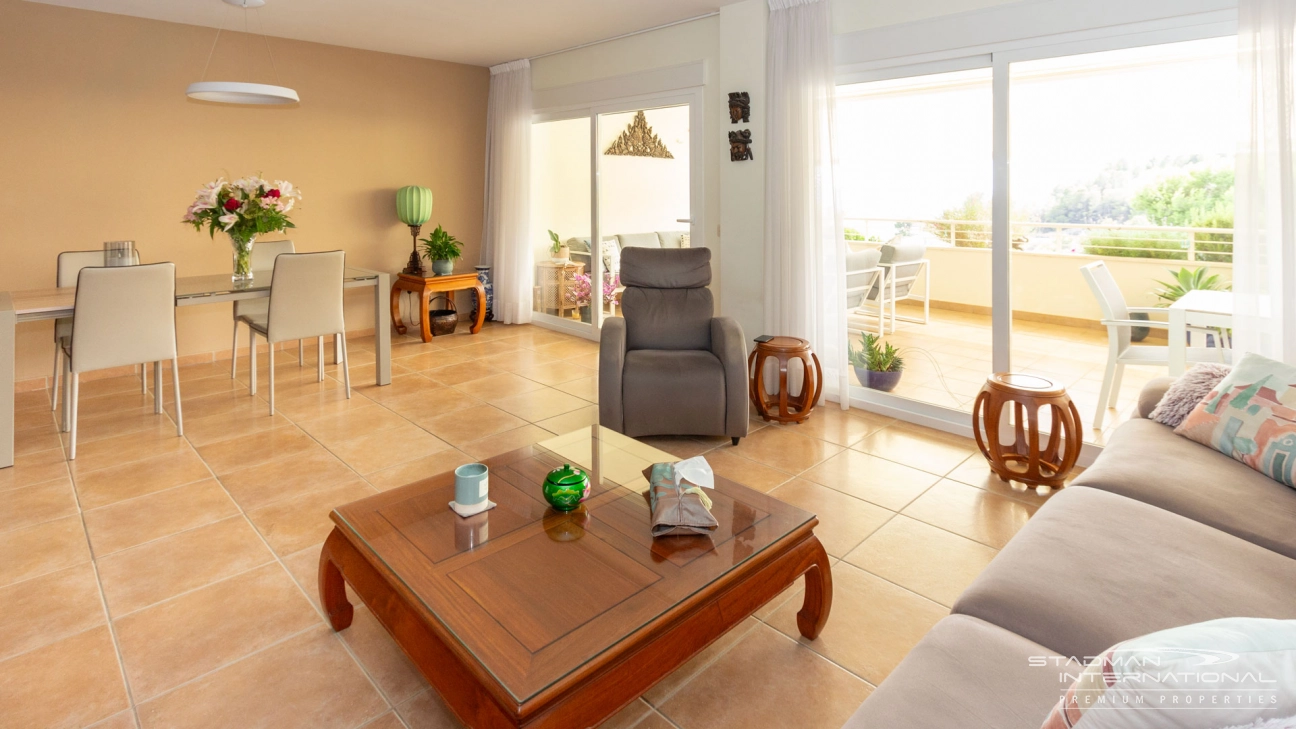 Apartamento con Vistas al Mar en la Sierra de Altea 