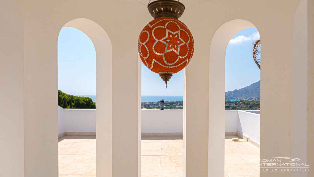 Villa Moderne sur un Étage avec Vue sur la Mer près de la vieille villa d'Altea